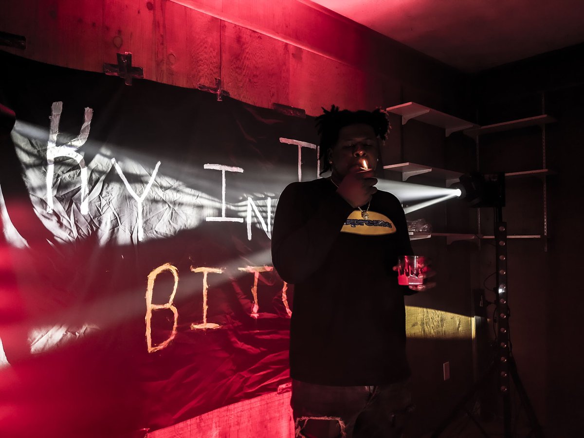 GTVxVTG's tweet photo. @Kyinthisbitch 30 MINUTES 
#gloweup #swvng https://t.co/mXl9aCbGxt