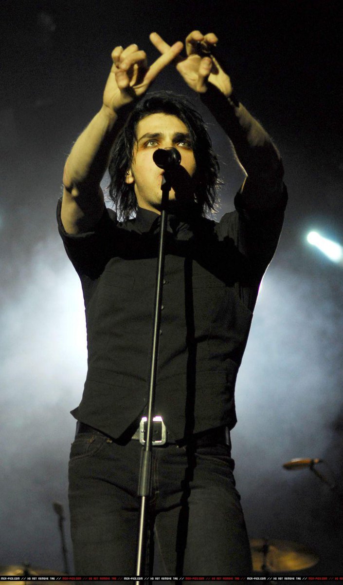 a thread of gerard's black waistcoat from 2007 aka my favorite look