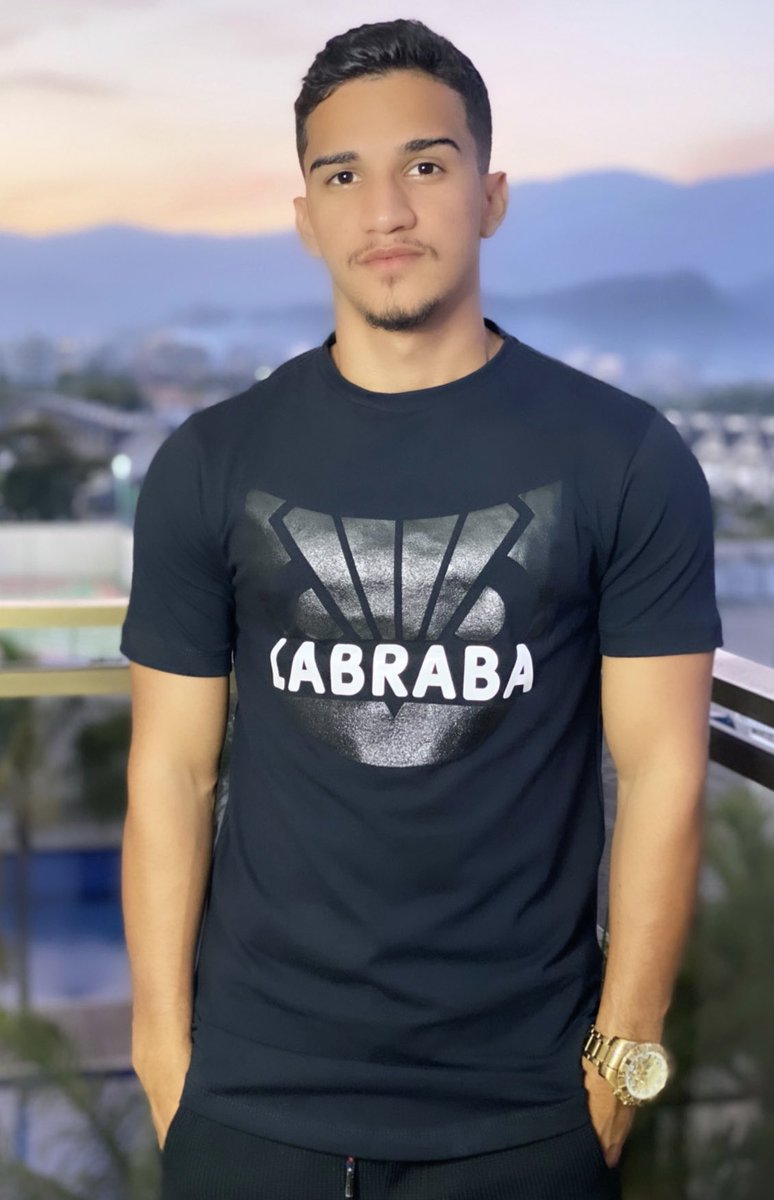 uselabraba's tweet photo. Use labraba #ondeacorujadorme 
Instagram : @uselabraba 
Site : https://t.co/RMuy1AWpWN https://t.co/El27LwZxJH