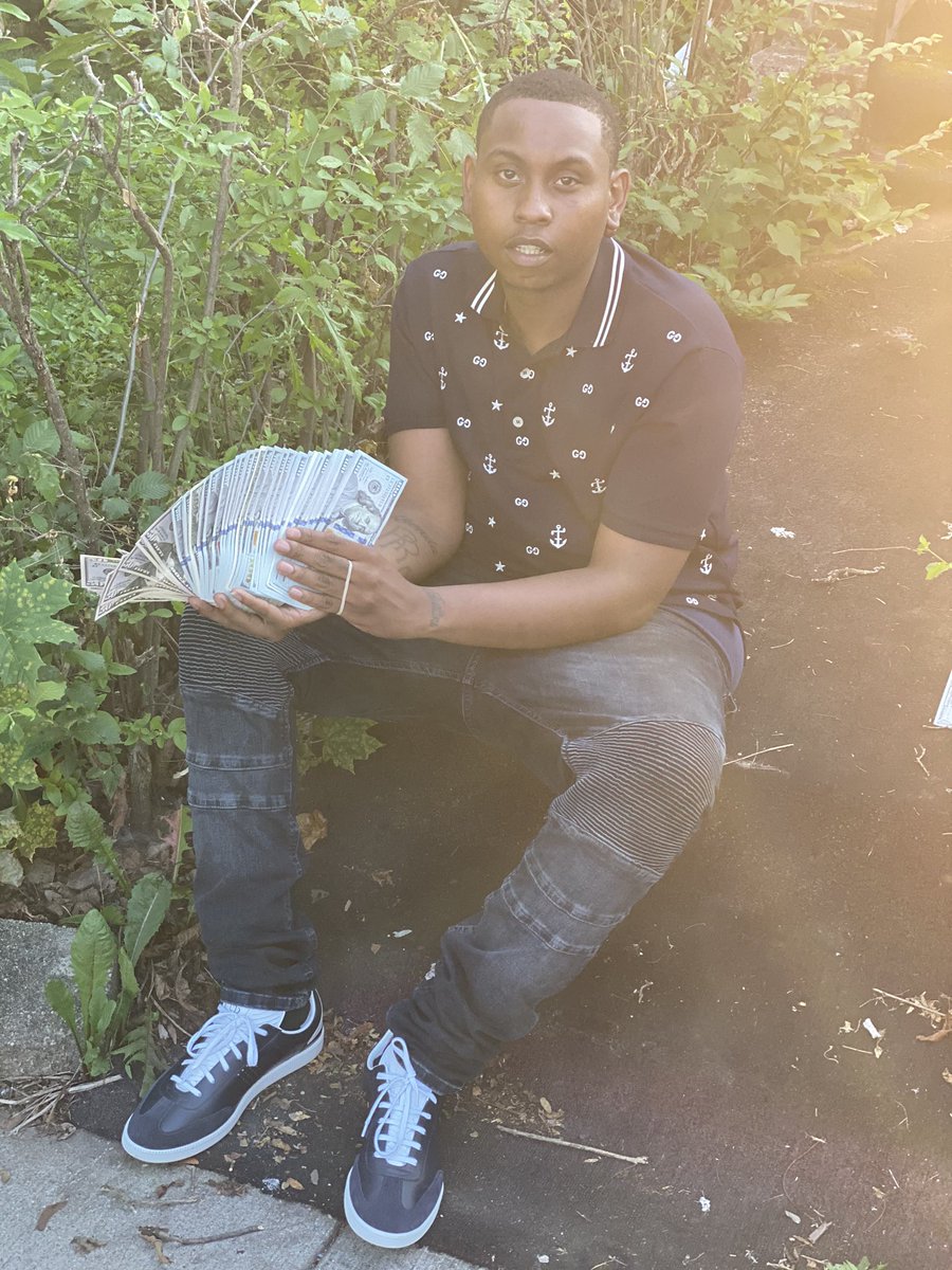 BuckHunter_Varo's tweet photo. If You Owe Me Keep it Pushin We Even™️🖤 Happy 4th Everybody #LLTKs’ & #FreeDemNiggas..🚦🏁 https://t.co/KVq0tDWlJy