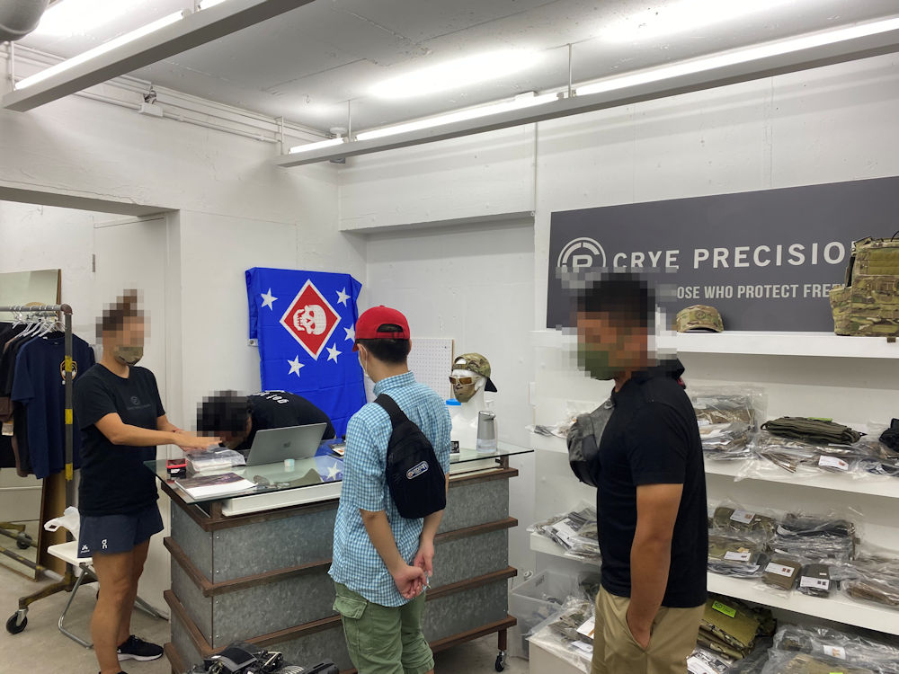 captainkuhio's tweet image. 昨日、「DEVGROUP」ポップアップストアが4日間限定オープンというので行ってきました。米国特殊部隊ギアが中心で、クロージングだけでなく、装備品など興味深い物もたくさんありました。中目黒駅から歩いて5分くらいです。
今日が最終日、ご興味のある方は是非！

#Devgroup.jp