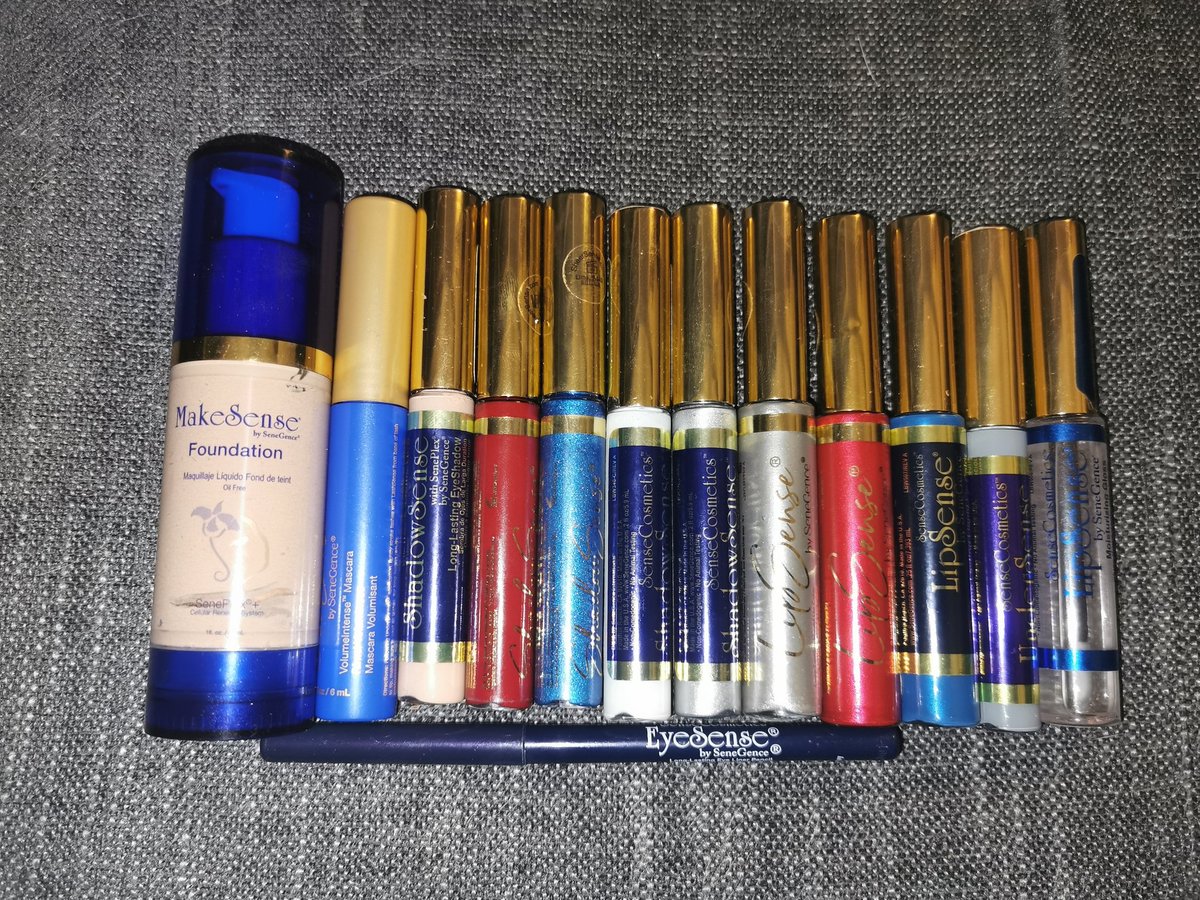 SPKByEmily's tweet photo. #July4th #faceartchallenge using sheersense products!
The second pic shows the products used to create this look!
I had so much fun creating this! 
I hope all my family and friends had a great 4th of July back home!
#lipsense #shadowsense #ordertoday #askmehow #AnywhereintheUK https://t.co/Re7Y4PDdLv