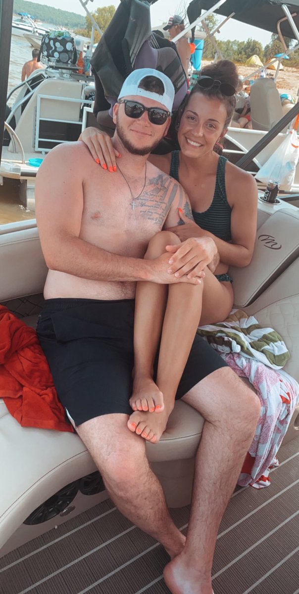 MorganLewis22's tweet photo. Happy 4th ❤️🤍💙💥 https://t.co/Y9kv4oGCyV