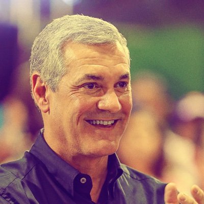 Te subestimaron, te difamaron, te agredieron, pero no te doblaste, demostraste en la práctica que si es posible la política de la decencia en esta media isla, te creciste en la crisis, mientras otros se paralizaron, eres un titán, gracias @Gonzalo2020RD, ahora nos toca nosotros