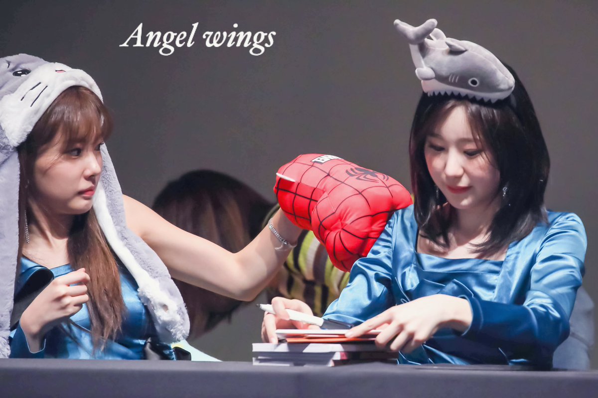 angelwingshk's tweet photo. -🕊
Hyewon, Happy Birthday 💜🍗🍕

#HAPPY_HYEWON_DAY 
#DreamingHyewonDay
#상상했던_모든_순간들이_다_너였어
#IZONE  #아이즈원  #アイズワン  
#KANGHYEWON #강혜원 
#姜惠元 #カン・ヘウォン 
#이채연 #LeeChaeYeon 
#イチェヨン #李彩演 https://t.co/tiKCXLo7Un