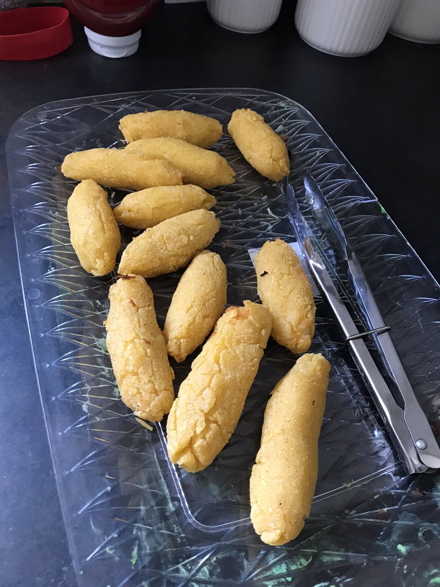 Even tried out a new item. Sorrullos! 

🤤🤤

(Fried cornmeal with cheese inside)