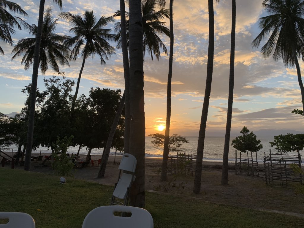 Romchaleeja's tweet photo. Beautiful evening at Lauhata Beach Resort #timortourism #TimorLeste https://t.co/IQEuWmhZzD