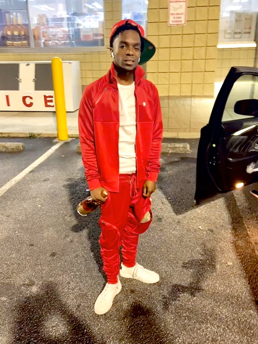 2playatj's tweet photo. I been putting it on Like way back in the Day the price tag only thing that changed... #JordanYr โค๏ธ https://t.co/qQdgklQ3gt