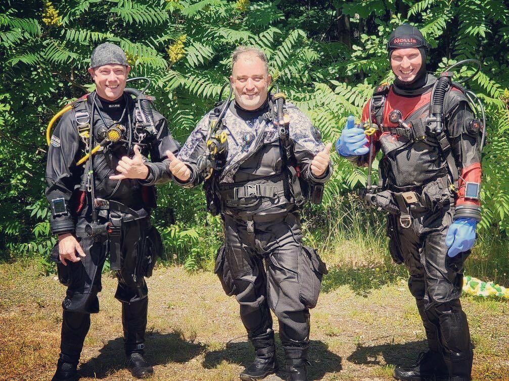 ryanmk85's tweet photo. Had an awesome day in the water with these fellas! Thanks for the great learning opportunity! #padi #rescuecourse #diving #scubadiving #scubalife @scuba.ig #rescuediver #padiprogression #allthemoney#waterlife https://t.co/8eRF7Sgcp8
