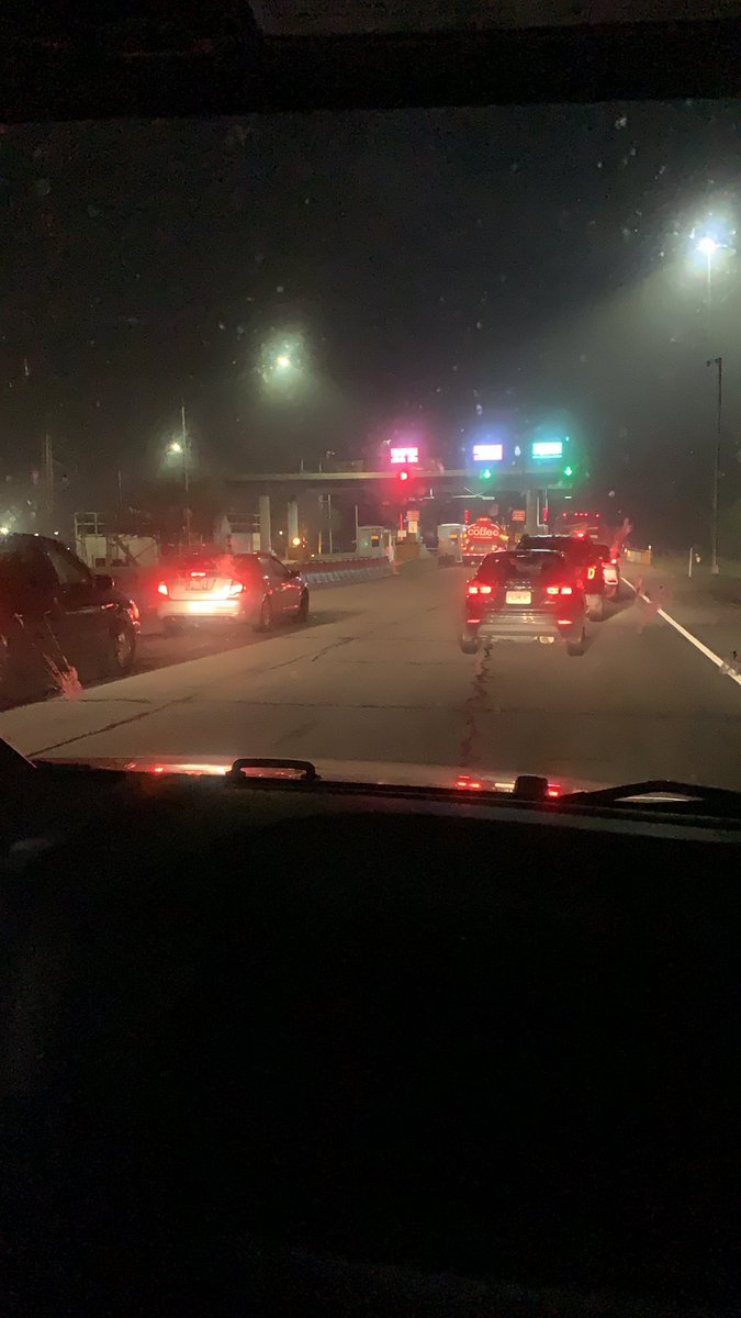 mdarrenkamp's tweet photo. @IndianaTollRoad -nearly a daily occurrence. Probably 50 cars backed up. Such a mess. 2 cars go through and now messed up again. Open tolling maybe? https://t.co/Y14P0WUeXV