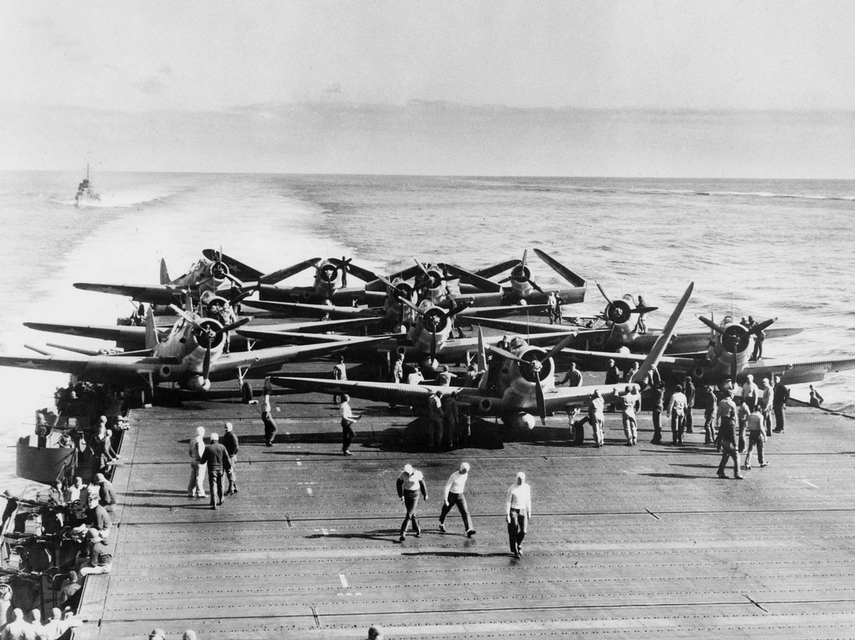jhonysasaki's tweet photo. Em meados de 1942, a guerra no Pacífico era intensa. #comunidade #comunidadebrasileira #decassegui #dekasegi #genba #japan #Japão #job #News #Nihon #nippon #noticias #trabalho #vejaonline #vejaonline #work https://t.co/lvFya0jeaf https://t.co/aUjFhXXJt4