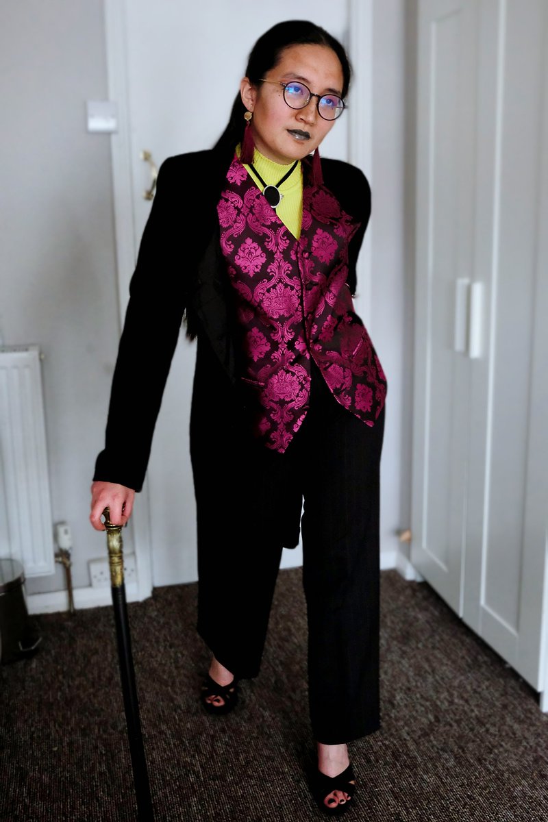 Satansfoot1's tweet photo. My gender is ex-mayor of hyperion city and criminal mastermind π π©β¨
Mx. Pilot Pererya for the @thepenumbrapod #7daysofcosplay β¨ donation screenshots in thread!π
First time I've ever put my Face on the Internet so this is exciting
#TPPDay7
#ThePenumbraPodcast
#PilotPereyra https://t.co/9x0s0nZDYH