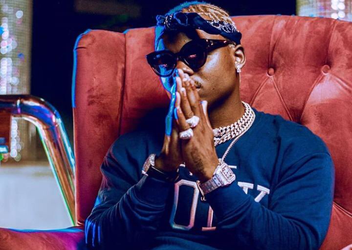 millardayo's tweet photo. “Wasanii mnaotaka kutoka msiumize vichwa kuandika ngoma kali umizeni vichwa mnapataje subscribers wengi Youtube (Muziki TZ sasa tunapimana kwa views Youtube, inachekesha sana), na hii inapelekea kutozingatia ubora wa kazi zetu maana zinashindanishwa watazamaji na sio ubora”-HARMO https://t.co/fVDU9hO7wV