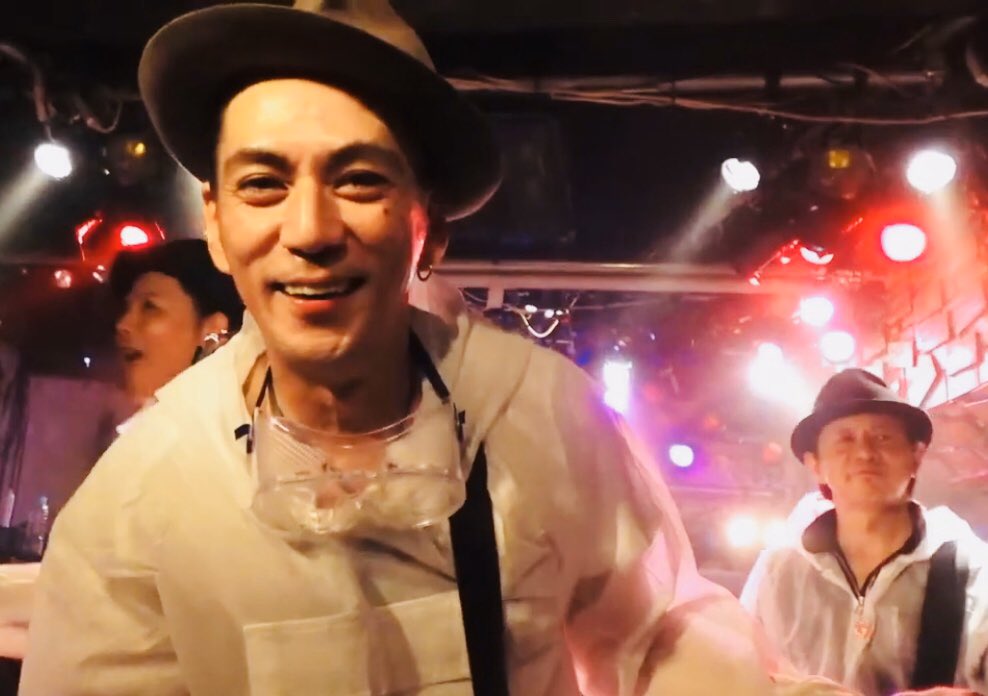 ROCK_THE_FACE's tweet photo. 生配信ライブご視聴ありがとうございました！楽しんでもらえたでしょうか？昨日リアルタイムで見れなかった方も7月18日までは視聴、投げ銭出来ますので是非ご覧下さい！
#THEFACE #LIVESTREAMING #NIGHTMISSION #BIGTHANKS #ROCKAFELLOWS https://t.co/6Xd4ZFHK0L