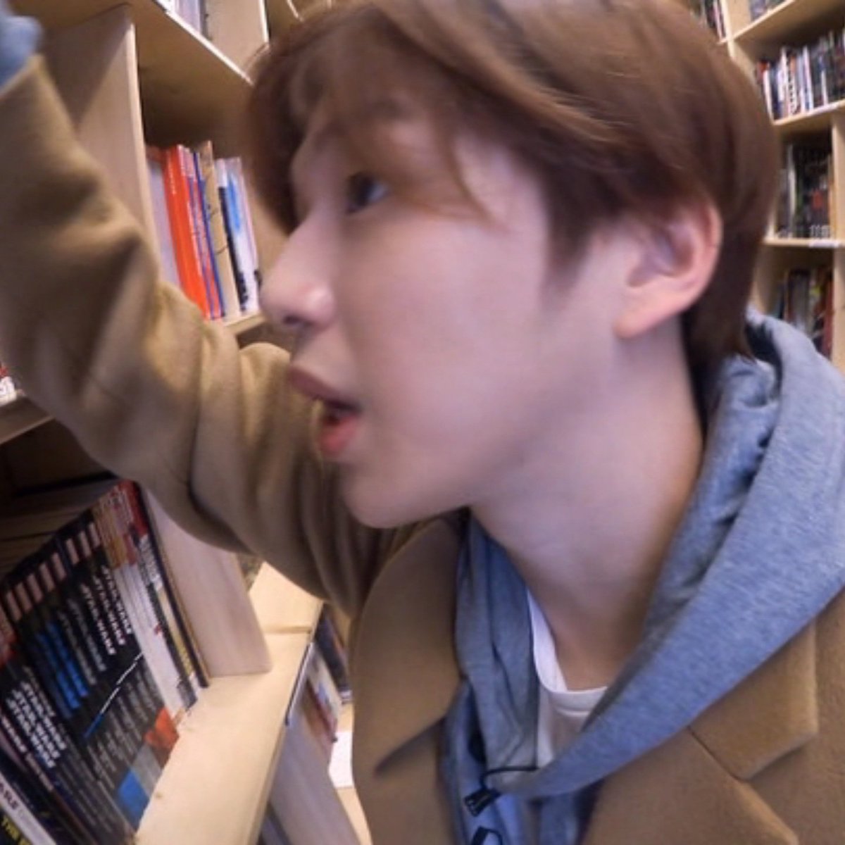 thisisppotto_k's tweet photo. 좋아하는 게 눈 앞에 가득이라 눈 튀어나올 거 같은 강어지 https://t.co/y32csAli2b
