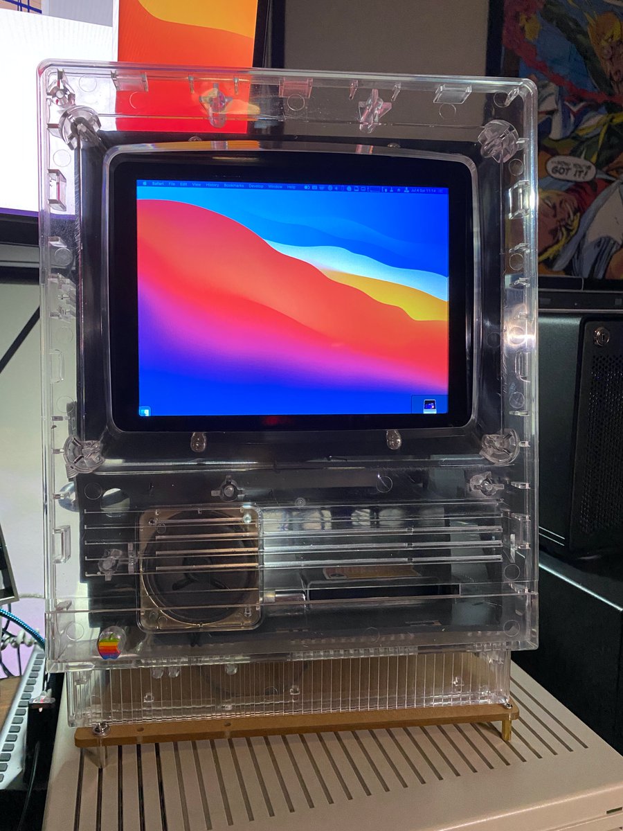 pcweenies's tweet photo. The thing in my studio that makes me smile. #macse30 #vintagemac #bigsur https://t.co/pAPpA4l6Hi