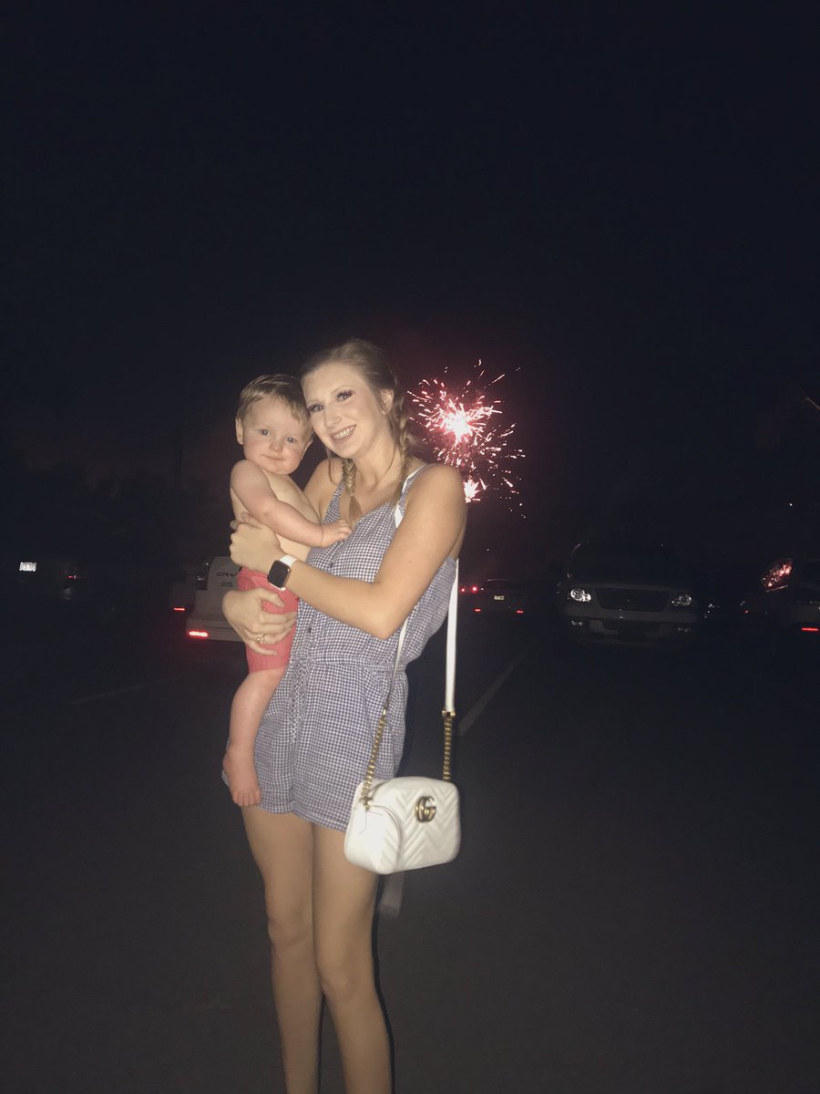 _Emieee_'s tweet photo. Owen’s first 4th! He loved the fireworks 🇺🇸🎆 https://t.co/zDAEroeNC9