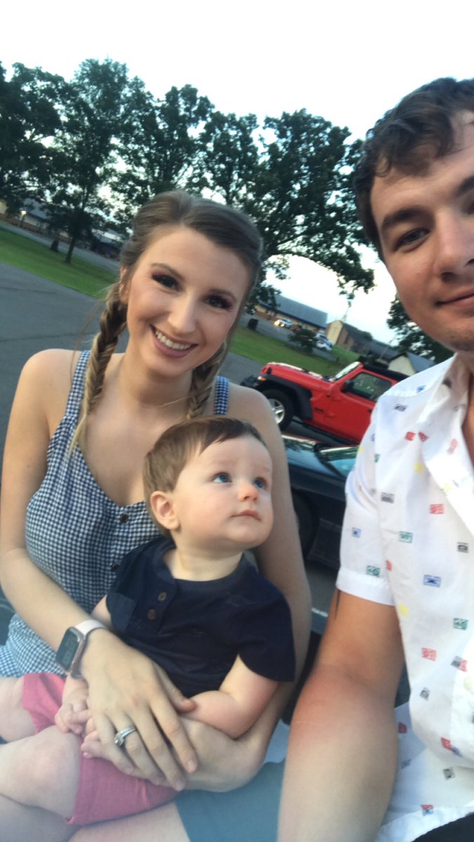 _Emieee_'s tweet photo. Owen’s first 4th! He loved the fireworks 🇺🇸🎆 https://t.co/zDAEroeNC9