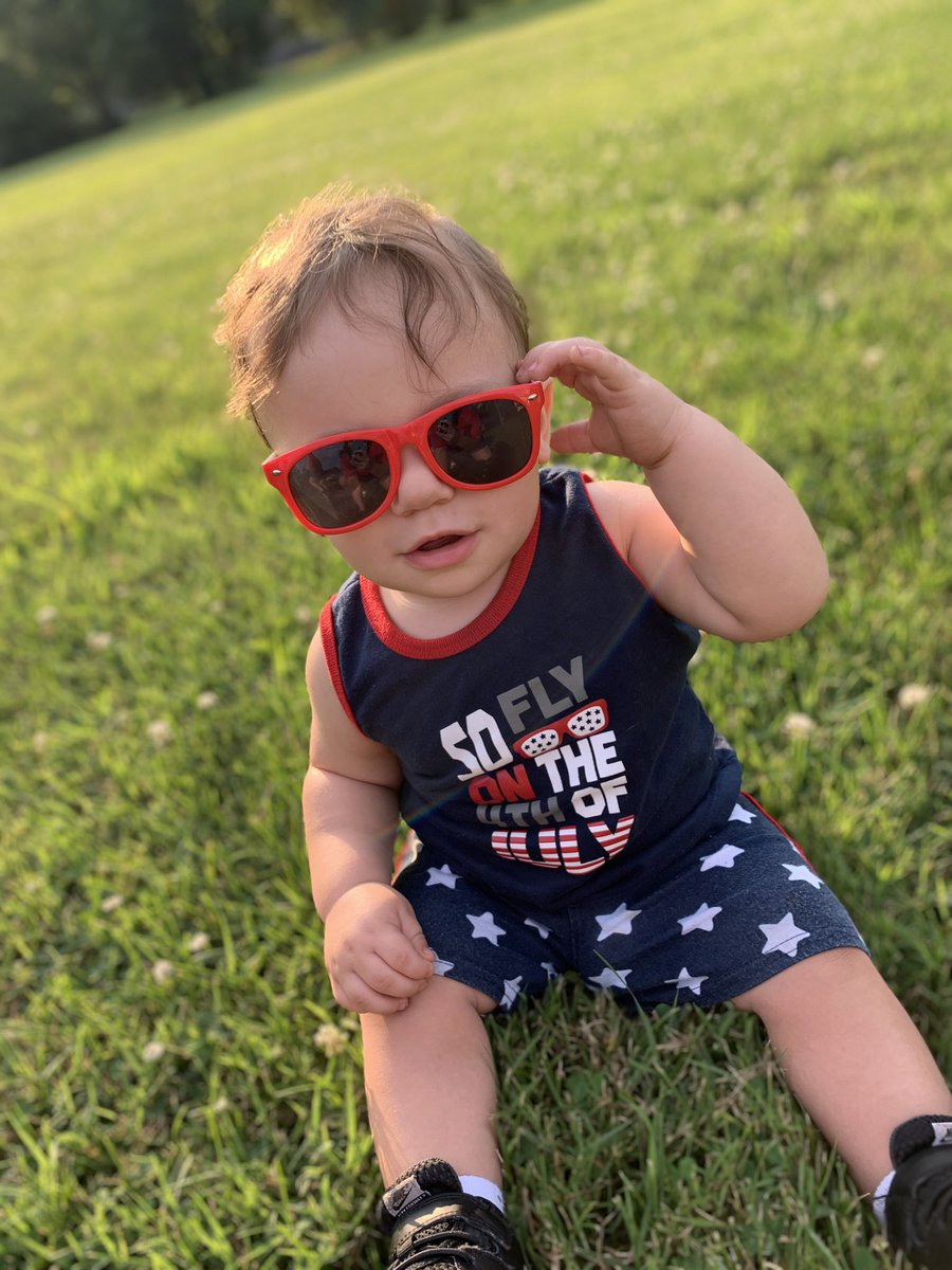 princessonly100's tweet photo. My babies 1st Fourth of July 🇺🇸 https://t.co/FHxGpLSLsr