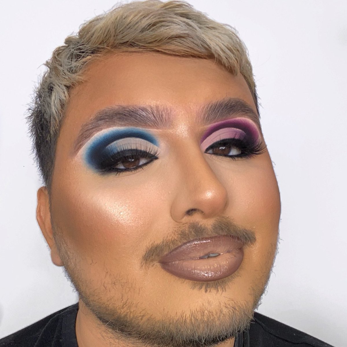 Itsluisale's tweet photo. Just a little @jamescharles x @MorpheBrushes Palette moment ❤️ https://t.co/ta2x4mOhd9