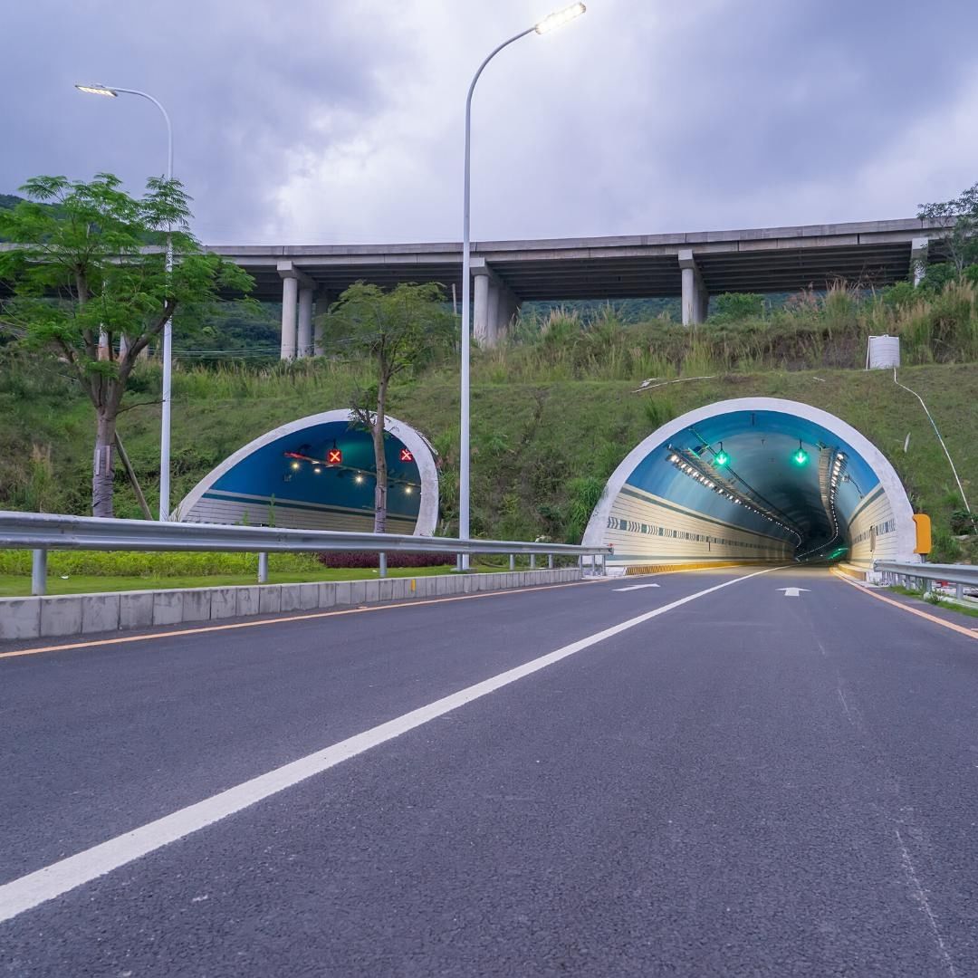 EnginePassion's tweet photo. Cool Road Tunnel Lightning 😍
⠀
#roadengineering #roading #road #civilengineering #civilengineer #civilwork #construction #constructionsite #engineering_life #infrastructure #constructionlife #engineers #roadconstruction #bridge #highway #structure #roadengineer https://t.co/AGpLIxCLWO
