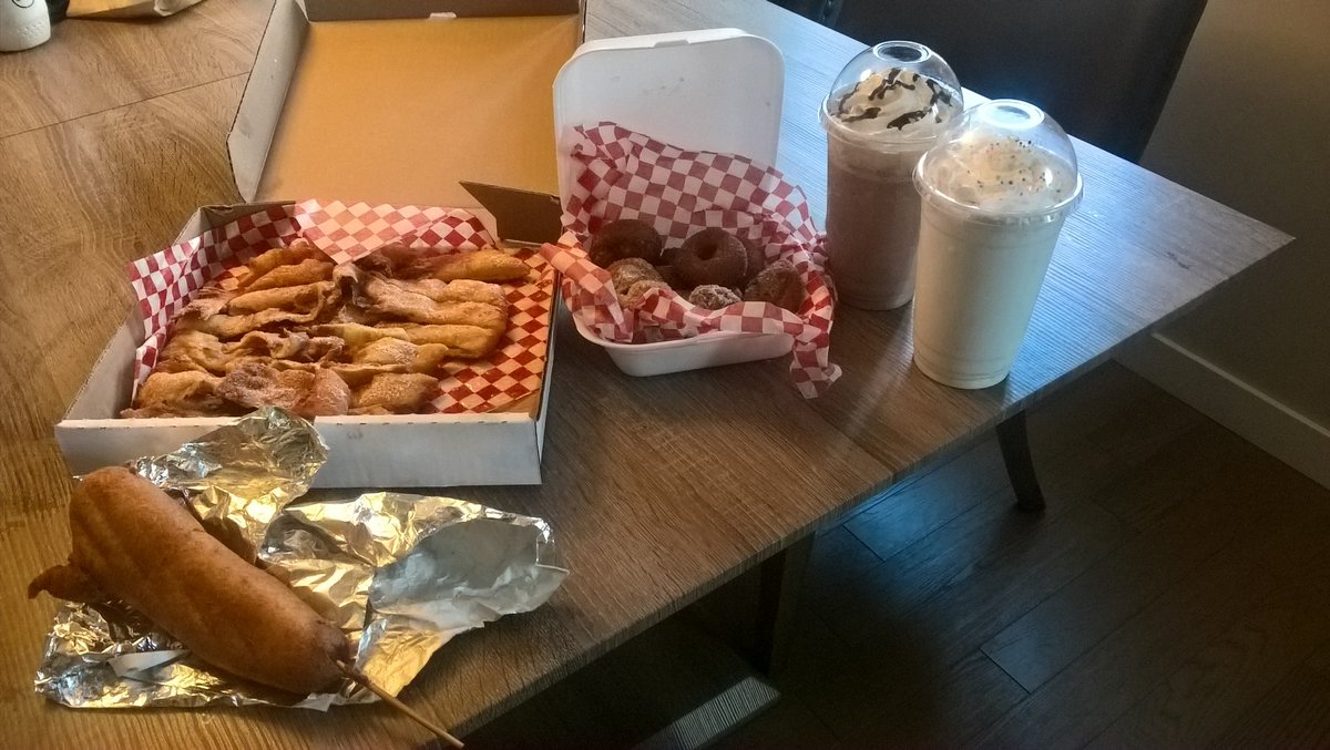 boersma_b's tweet photo. @Crackmacs @CarnivalCafe1 Totally awesome! Just ordered a few items from @CarnivalCafe1 . Stampede food at home! https://t.co/nGDi9g70NU