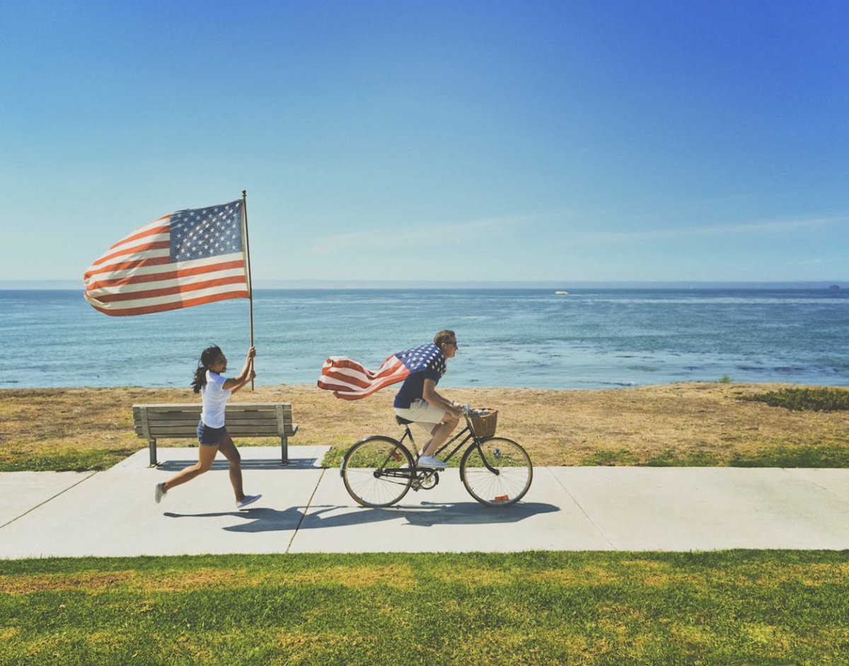 CareerDeanIntl's tweet photo. Happy 4th of July! 🇺🇸 https://t.co/TBgLsw1AZi