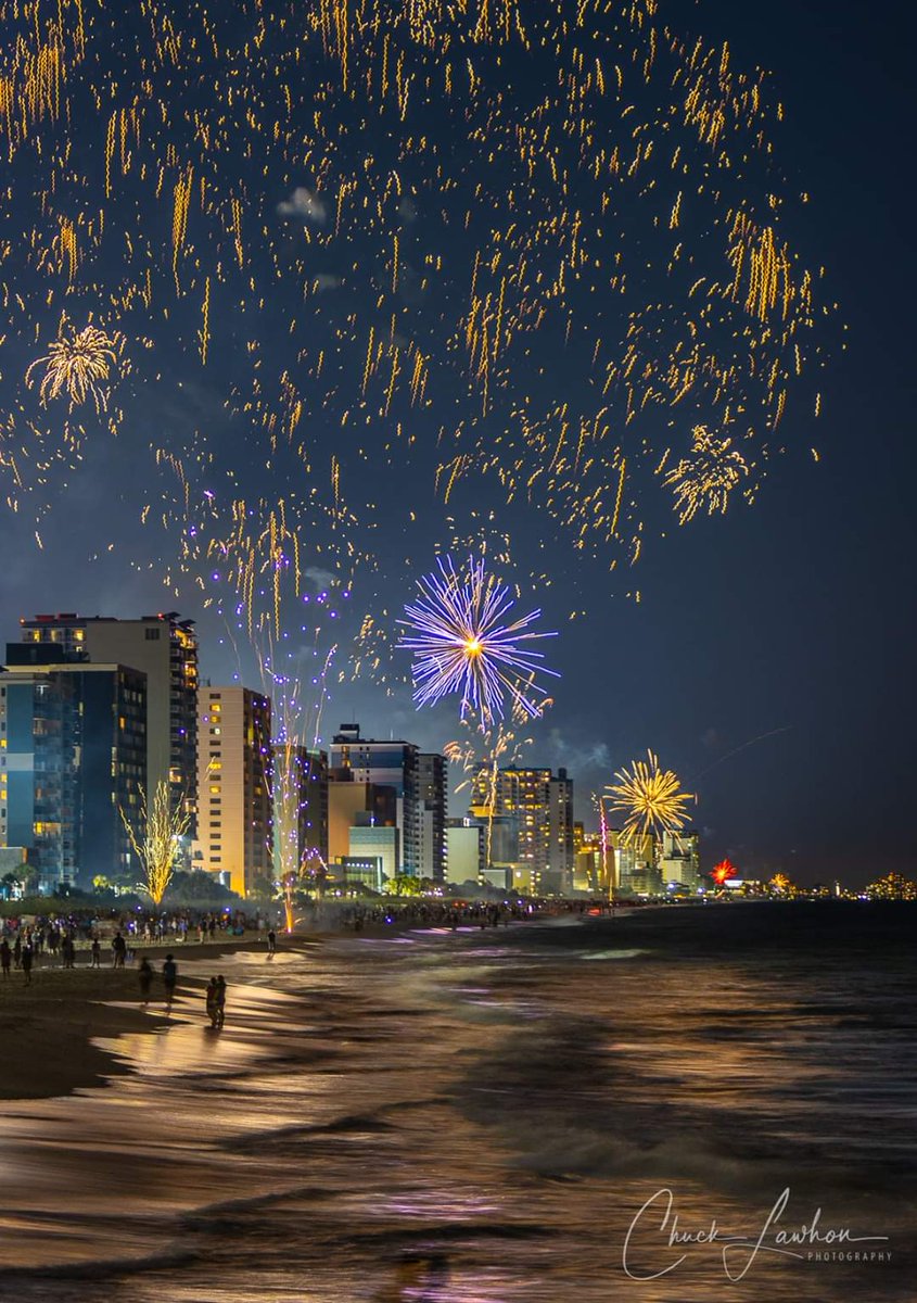 CLPhotographyMB's tweet photo. The Myrtle Beach skyline from Springmaid Pier this evening @maggiellorenz @suphannahrucker @jamiearnoldWMBF @AndrewWMBF @KatPhillipsTV @wmbfweather @Meghan_WBTW @patsykelly_wbtw @WBTW_NicoleB @WBTW_FrankJ @ChrisParksWBTW @tayhernandeztv @Discover_SC @horrysheriff @katemerrimantv https://t.co/TpwiT9xLZC