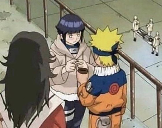 Hinata gives Naruto a healing potion instead of kiba in the back on a stretcher 💀