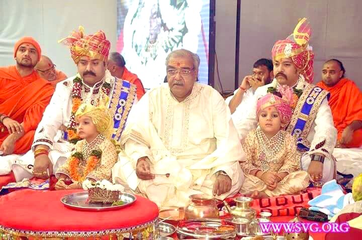 vadtalgadi's tweet photo. સ્વામિનારાયણ સંપ્રદાય દક્ષિણ વિભાગ વડતાલ ગાદી પિઠાધિપતિ સનાતન ધર્મ ધુરંધર 1008 ધર્મ માર્તંડ ધર્મ રક્ષક, ધર્મ વિભૂષણ , ધર્મ પાલક આચાર્ય શ્રી શ્રી અજેન્દ્રપ્રસાદજી મહારાજશ્રી તથા પરમ પૂજ્ય ધર્મ ધુરંધર 108 ભાવી આચાર્ય શ્રી શ્રી નૃગેન્દ્રપ્રસાદજી મહારાજ ને કોટિ કોટિ દંડવત પ્રણામ https://t.co/7OEXJNCzF9