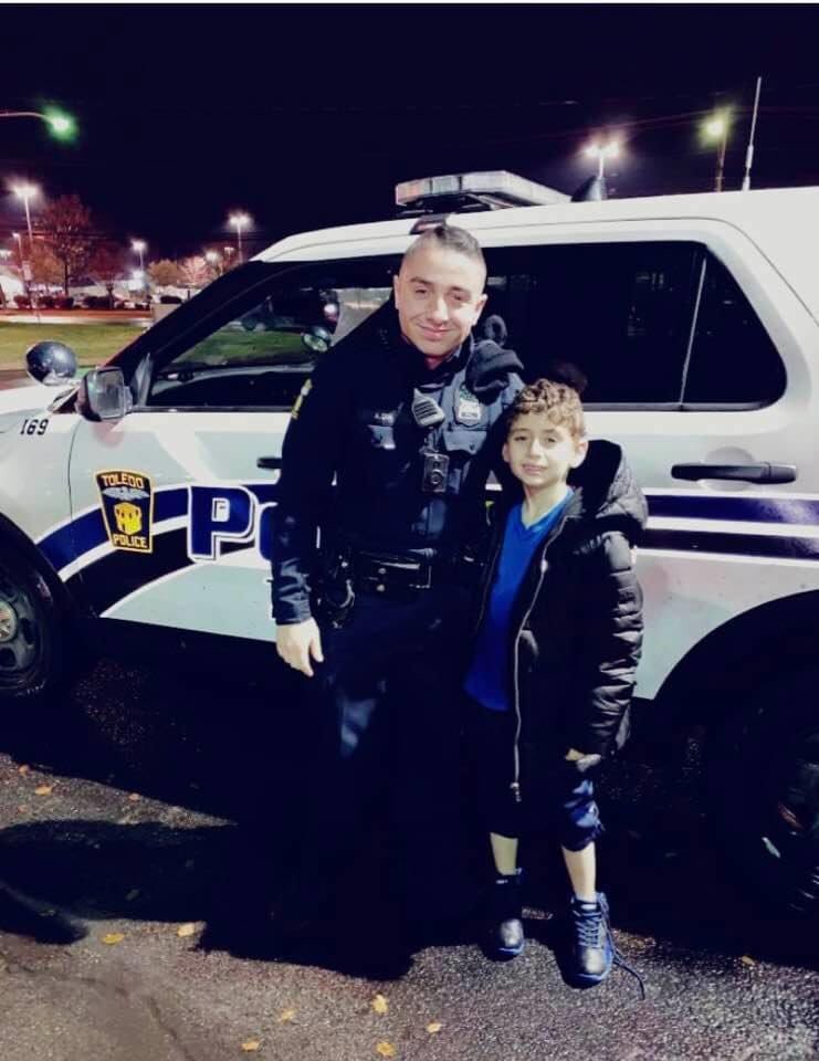 SammyMoke's tweet photo. The world should know his name @ToledoPolice officer #AnthonyDia (Dee-ya) 26 yrs old was killed this morning responding to a call. Nothing says #America and freedom like a #Lebanese American Muslim officer sacrificing his life on #July4th #Hero #Fatherof2 #Unity2020 #FallenHero https://t.co/KyQ8CnvNrZ