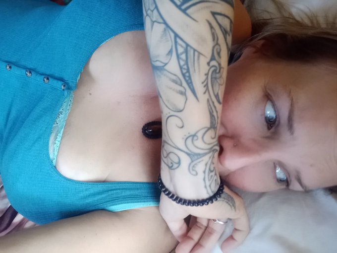 Some days are just hard. Pull through friends. We always do, Right?  Go where you feel most alive. 🤙<a href="/tag/jenheads"class="tags"><span>#jenheads</span></a>