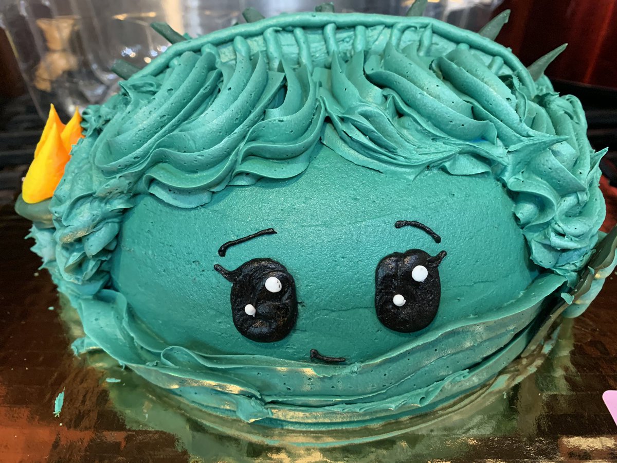 HoHos_WENEE's tweet photo. Our #StatueofLiberty cake
#happy4thofjuly #happy4th #independenceday #OOTD #Ulzzang #UlzzangGirl #Kpoplover #mxmbb #mbb #monbebe #wenee #army https://t.co/FgvhrP4gxd