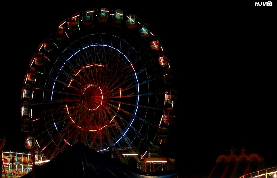 The temple was built in the center of the city during the reign of Venkatappa Nayak who ruled over Keladi and Ikkeri kingdom during the 16th century. Marikamba was the family deity of the Nayaka dynasty.
