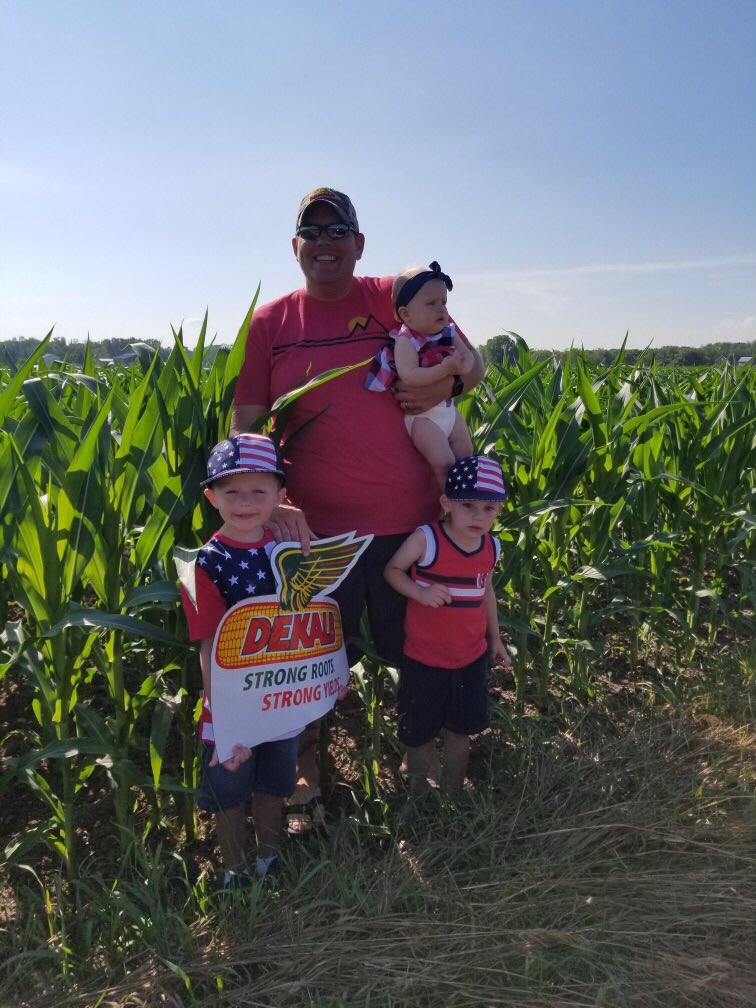 WI_Dekalb's tweet photo. Happy 4th of July. Our annual corn height check was a success. Grandpa’s corn passes the knee high test again. First year for Livey, we also added to the tradition this year with checking the height of the Hemp! @Asgrow_DEKALB #DrinkinBudsHemp https://t.co/OEz0lwro6y