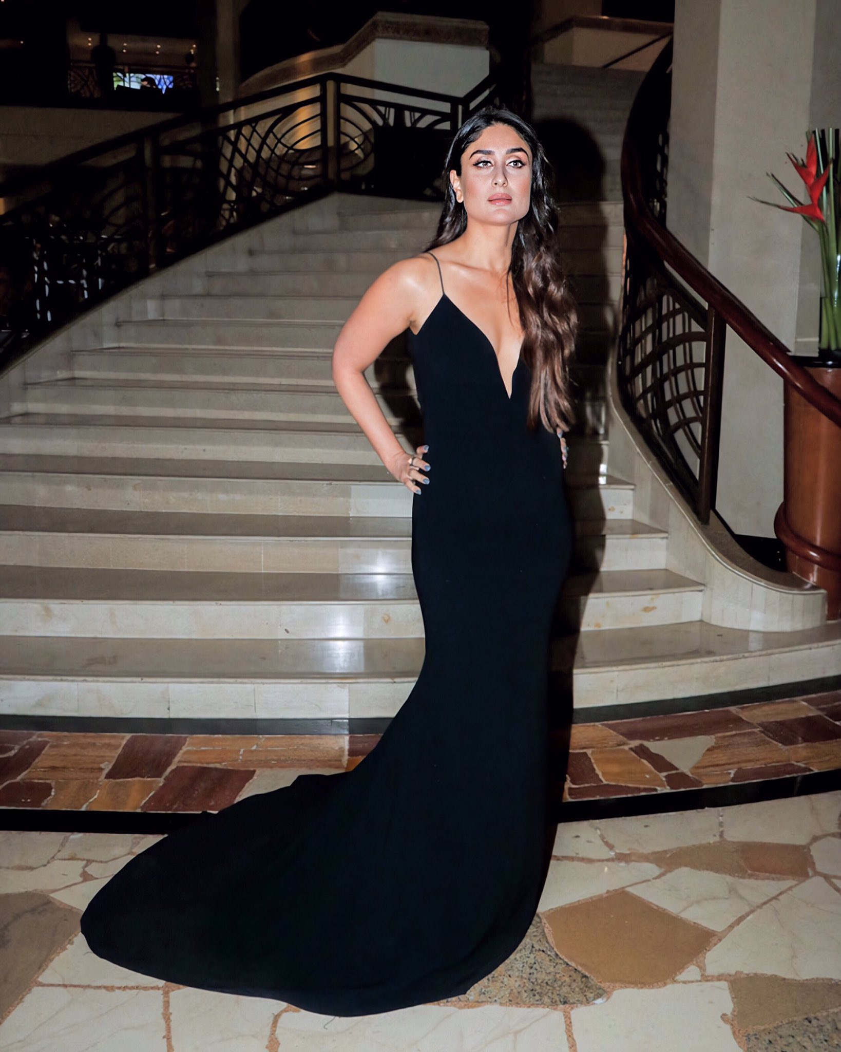 EcIql4qWoAIlE8y?format=jpg&name=large