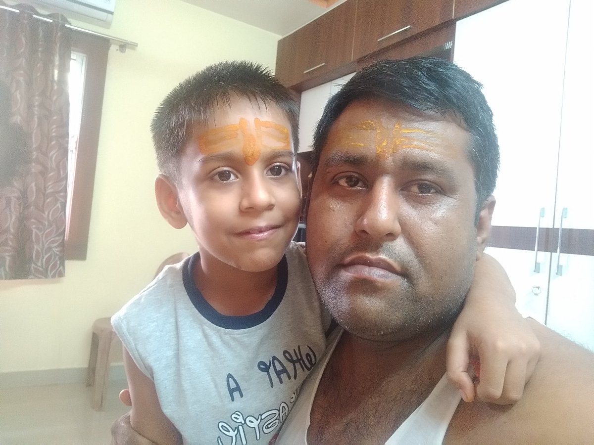 RameshLadha1's tweet photo. #SelfieWithTilak https://t.co/uineYcIje2