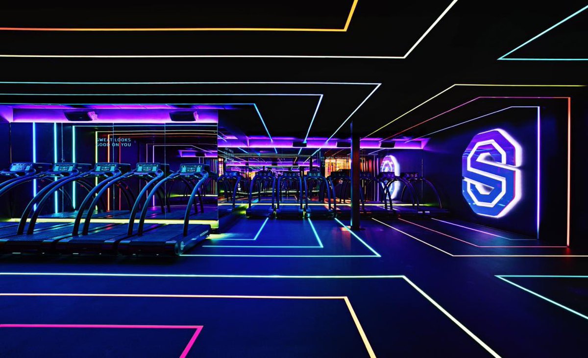 TLI_MENA's tweet photo. Saints & Stars Sports school in Amsterdam!
Lighting can make the whole difference to a space. Not everyone knows how to use colored light but when they do, it can transform ordinary spaces to magical ones. This one is worth visiting.
#GymLighting #DynamicLighting #FutureDesigns https://t.co/dfvF26R3Ke