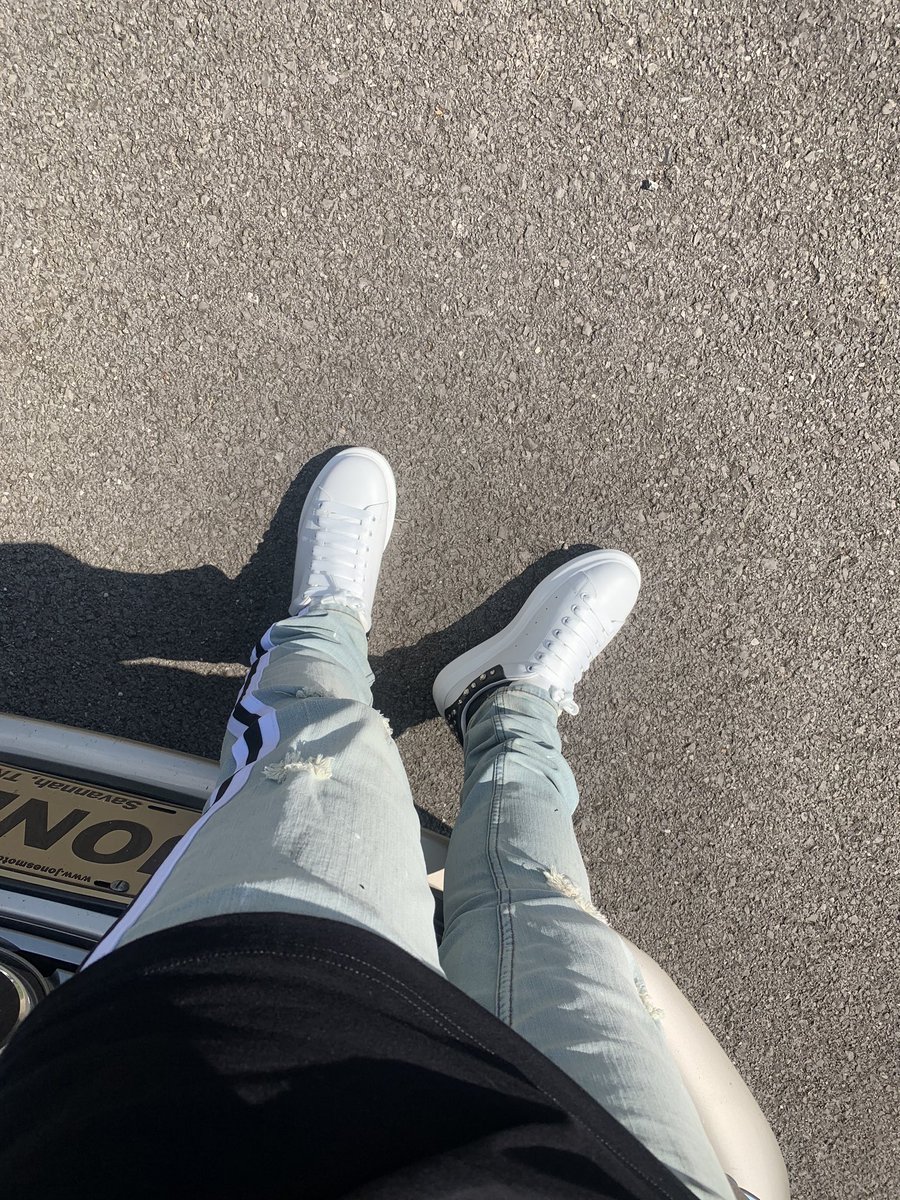 deswhitley5's tweet photo. I’m a different nigga when I’m pissed off! 🖤 #LLCV🕊 #RIPBDI🙏🏾 https://t.co/PkOAxwVTdL