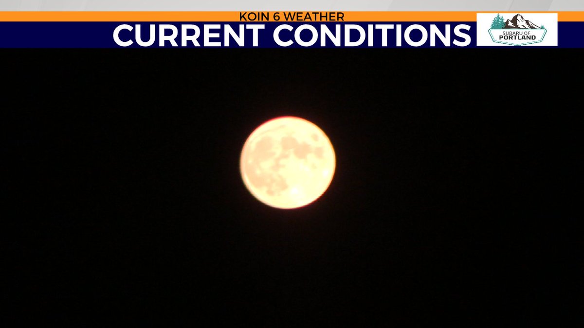 JosephForecast's tweet photo. A view from the KOIN tower! #Portland #FullThunderMoon https://t.co/Yd4SkgPKAP