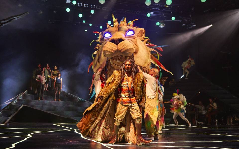  THE LION THE WITCH AND THE WARDROBE - opened at  @LeedsPlayhouse for their 2017/2018 christmas production- ran at  @_bridgetheatre 2019/2020 christmas- is due to tour the uk soonthis was one of those shows that reminded me of why i love theatre. the north is incredible!