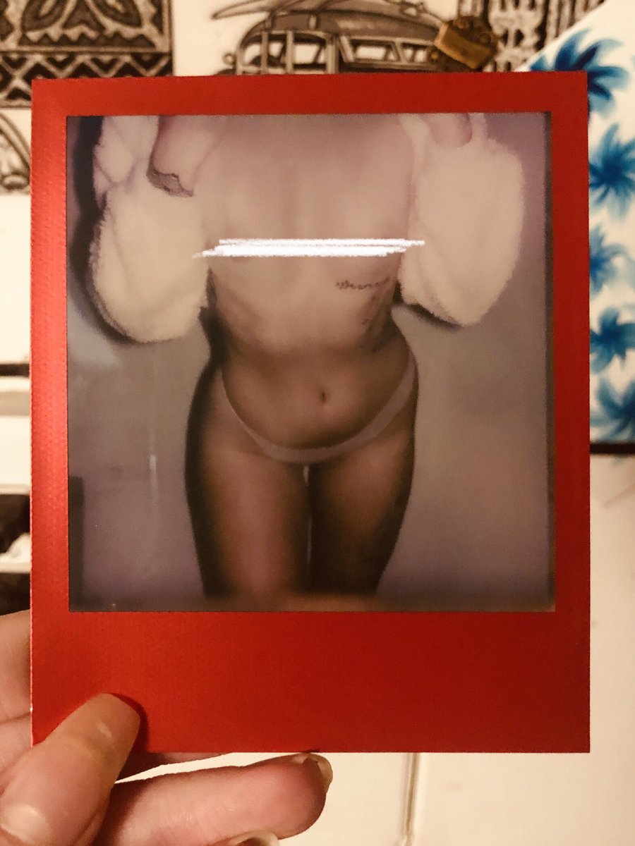 first 5 new subs on my Patreon gets a polariod just like this one free mailed right too you:) message me for the link 💕 #polaroid #patreon #nudemodel