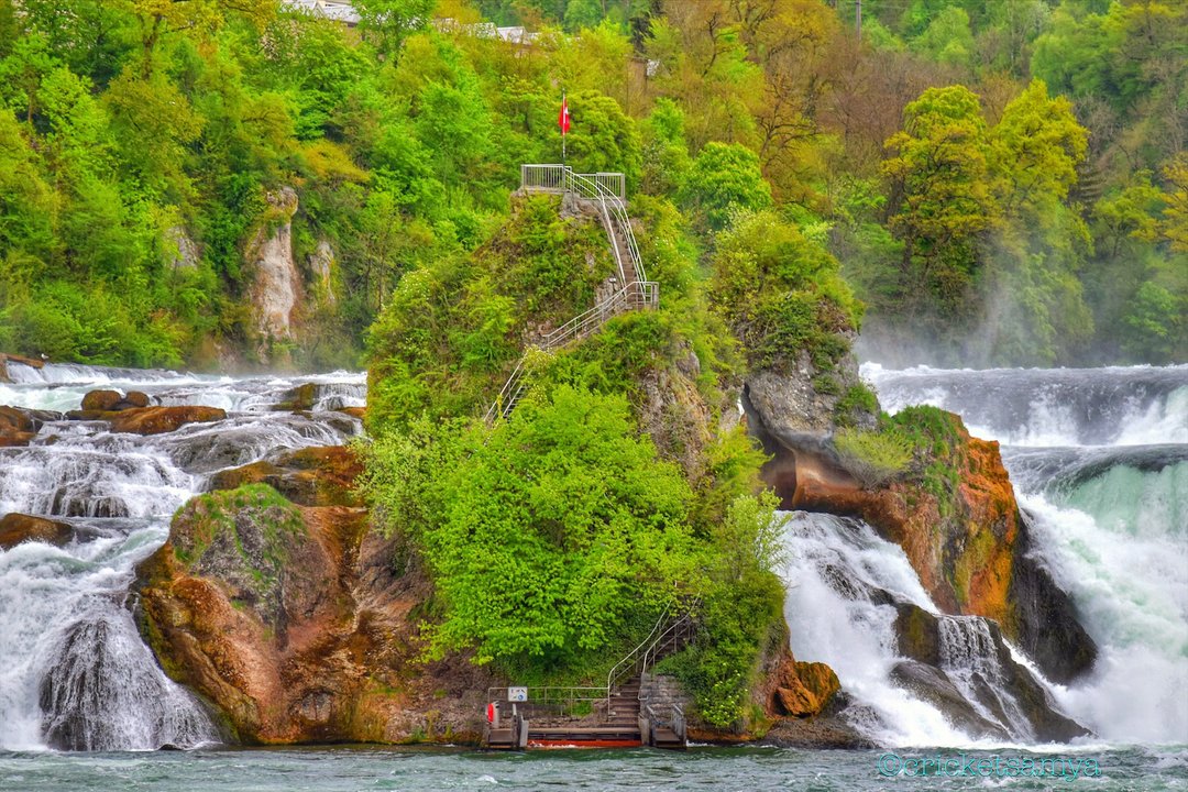 cricketsamya's tweet photo. Get into the flow!😁
.
.
.
.
#suisse #switzerland #swiss #スイス #suíça #inlovewithswitzerland #iloveswitzerland #visitswitzerland #exploreswitzerland #switzerlandwonderland #amazingswitzerland #travel #waterfall #earthpix
#beautifuldestinations #wonderful_places #bestva https://t.co/rLvAgGghDv