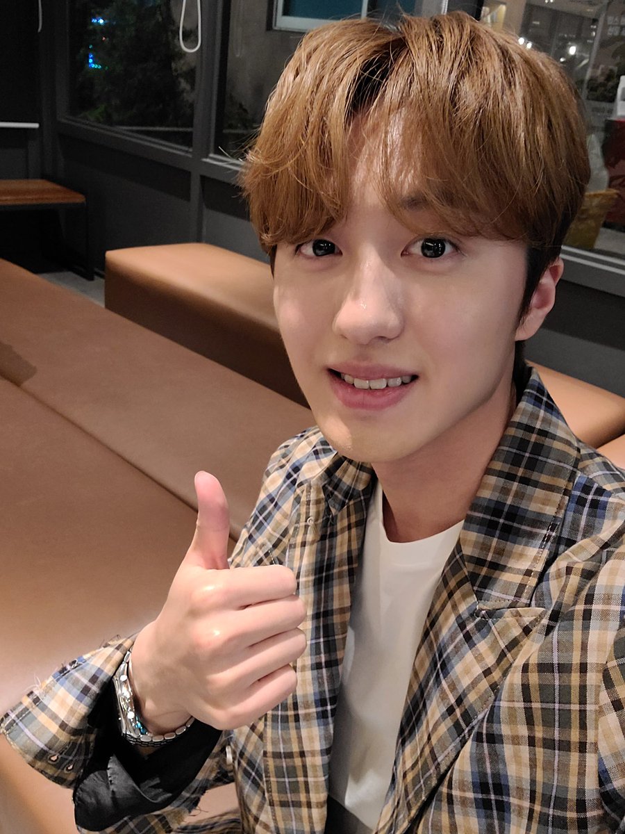 SF9_FANCLUB's tweet photo. [#한번다녀왔습니다] 바람 잘 날 없는 송가네의 파란만장한 스토리와 가족애가 따뜻하게 스며드는 이야기를 담은 드라마 KBS2 <한 번 다녀왔습니다>에 SF9 찬희가 특별 출연합니다! 잠시 후 오후 7시 55분! FANTASY 여러분의 많은 시청 부탁드립니다😇

#SF9 #에스에프나인 #찬희 #CHANI https://t.co/sCFK60sqHt