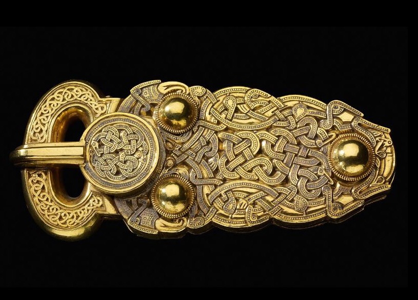 @BM_AG @PotteriesMuseum You can find out more about early medieval Europe and the dazzling finds from Sutton Hoo – including this intricate buckle – on our website: ow.ly/FURM30qTT6V #CollectionsUnited