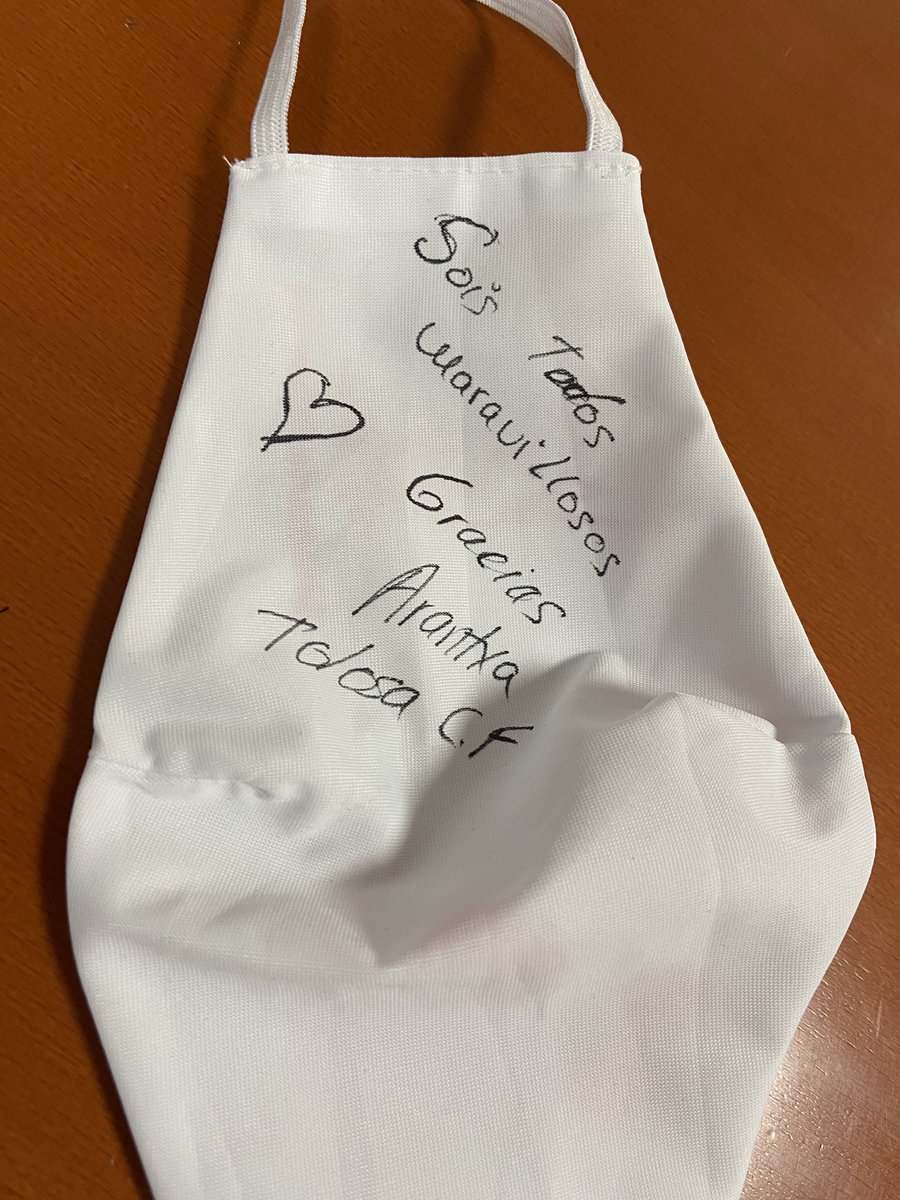 raulcozar7's tweet photo. Finaliza el exitoso Campus Rítmica Costa Daurada y se lleva a cabo “el ya tradicional” intercambio de mascarillas. Gracias por la confianza y el cariño de todo el grupo. #ohtels #vilaromana https://t.co/j8P6h0n6GZ
