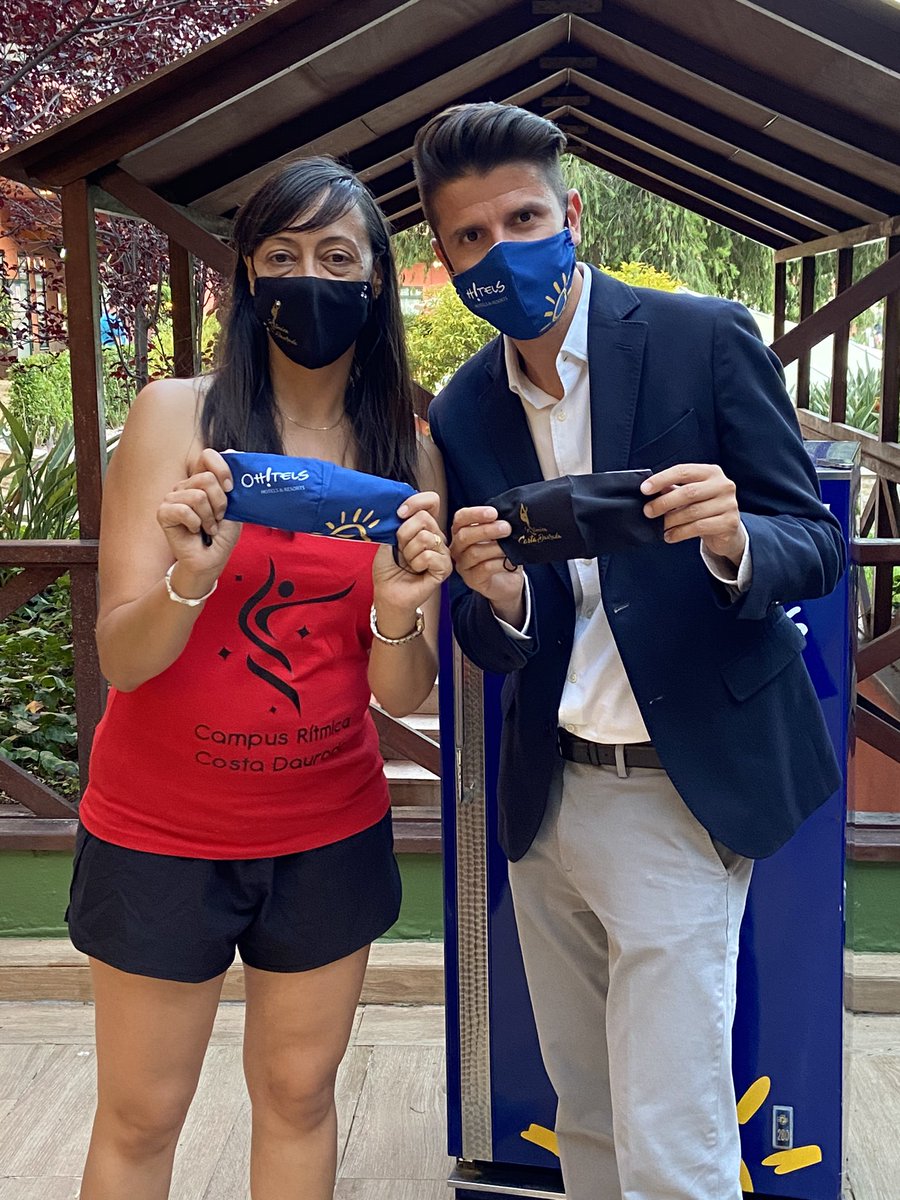 raulcozar7's tweet photo. Finaliza el exitoso Campus Rítmica Costa Daurada y se lleva a cabo “el ya tradicional” intercambio de mascarillas. Gracias por la confianza y el cariño de todo el grupo. #ohtels #vilaromana https://t.co/j8P6h0n6GZ