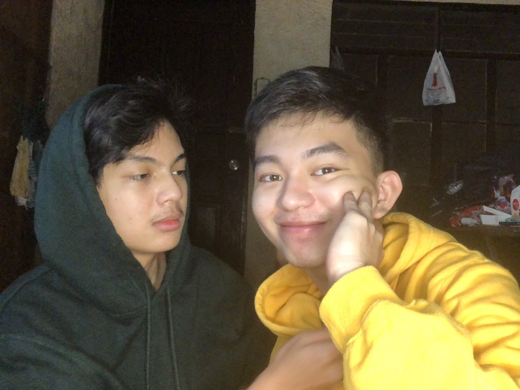 itsnotchanchin's tweet photo. 💚💛 https://t.co/SBkC6X9POg