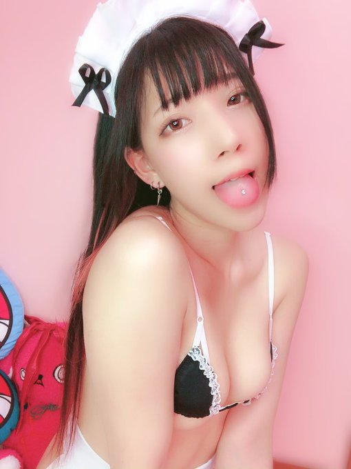 Twitterエロ垢の自撮りエロ画像33