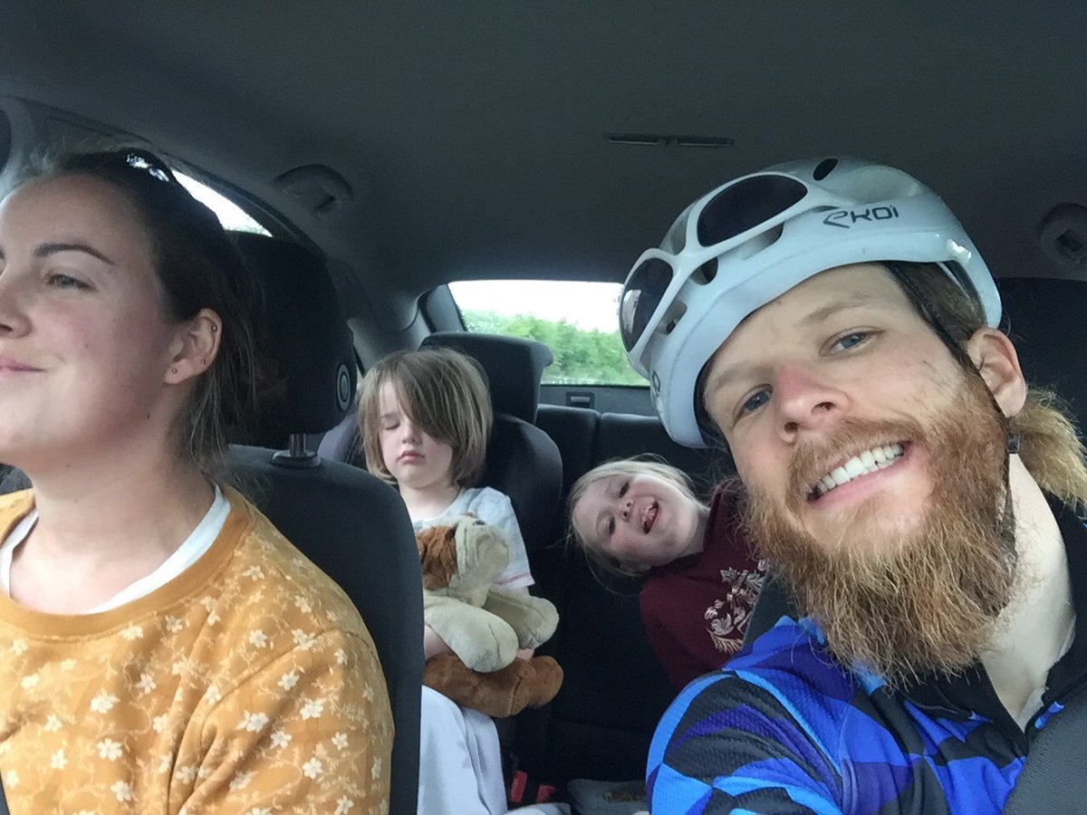 muddypuddlehm's tweet photo. Rescued. #NeutralService https://t.co/v0j936F1To